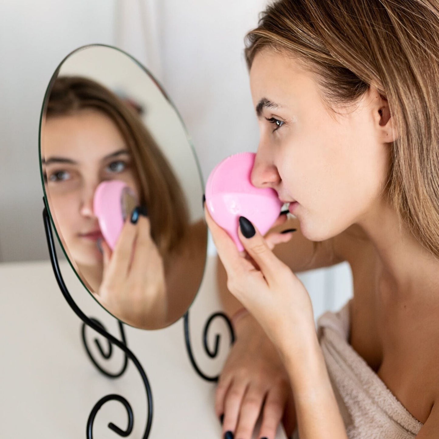 Electric Facial Cleansing Brush